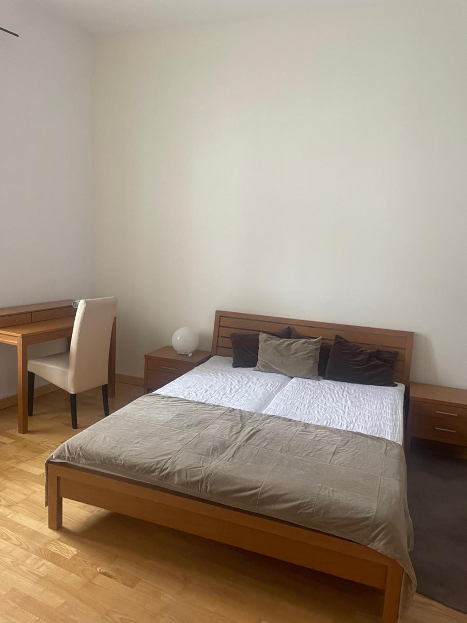 Apartman Pistacia Priame Centrum Bb 班斯卡-比斯特里察 外观 照片
